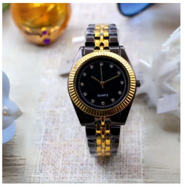 **Summary:** **Luxury two-tone stainless steel quartz watch**, stylish and classic, suitable for **men, women, and gifting**.