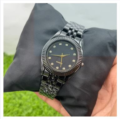 **Summary:** **Luxury two-tone stainless steel quartz watch**, stylish and classic, suitable for **men, women, and gifting**.